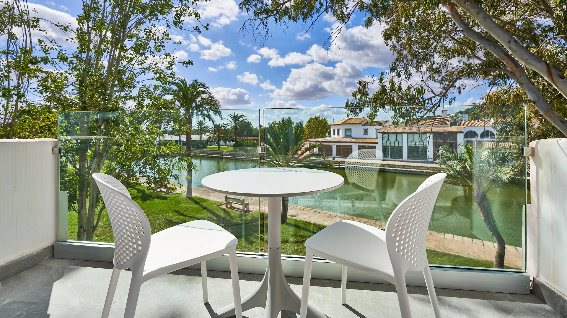 Bellevue Club Aparthotel Port de Alcudia  3*, Port de Alcudia (Mallorca) Spain