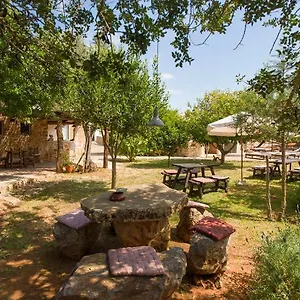 Country house Rural Partit - Adults Only, Santa Agnes de Corona